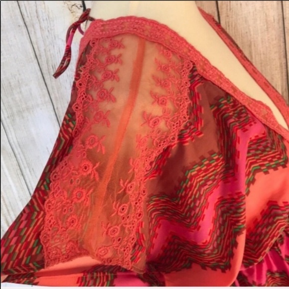 Coral printed dress w/ lace detail & pockets - Picture 7 of 8